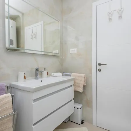 2 Bedroom In Apartament