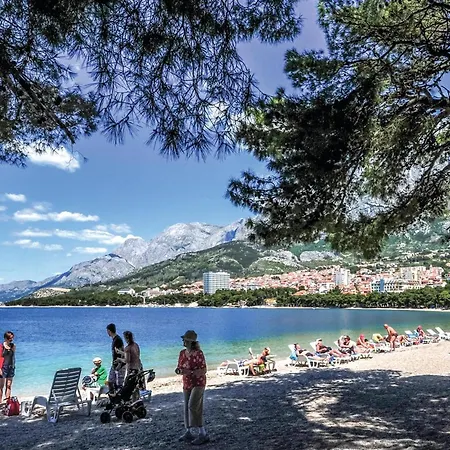 2 Bedroom In Apartament Makarska
